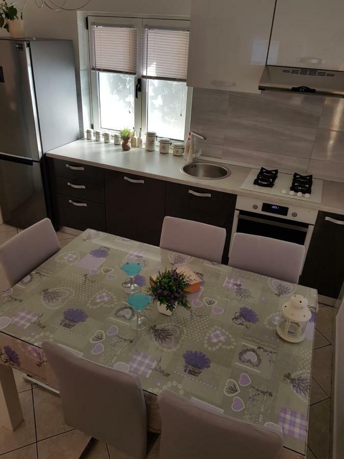 Apartman Paulina Каштела Экстерьер фото